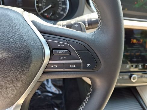 Used 2020 INFINITI QX50 Luxe w/ Navigation Package AWD/4WD image 22