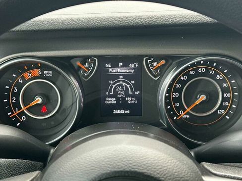 Used 2023 Jeep Gladiator Sport image 29