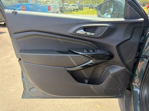 Used 2025 Chevrolet Trax LT image 17