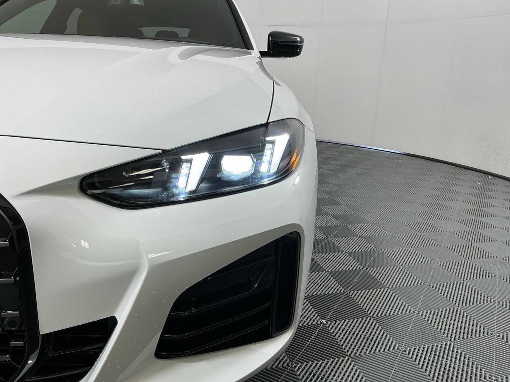 New 2026 BMW 430i xDrive w/ M Sport Package AWD/4WD image 8