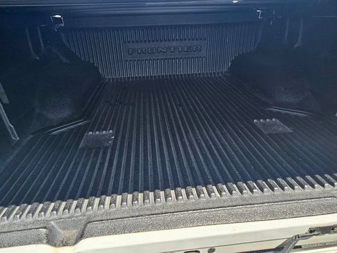 Used 2022 Nissan Frontier S w/ Technology Package RWD image 11