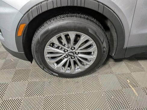 Certified 2025 Cadillac XT4 Premium Luxury image 33