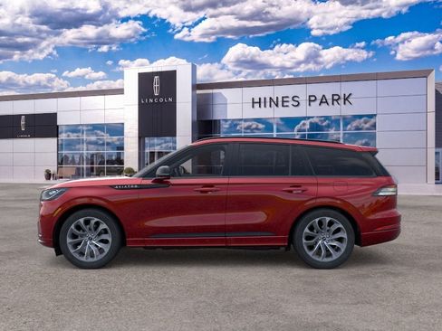 New 2026 Lincoln Aviator AWD image 3