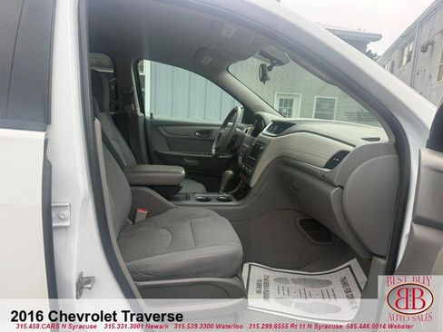 Used 2016 Chevrolet Traverse LS FWD image 4