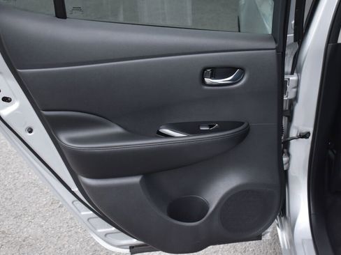 Used 2017 Nissan Leaf SL w/ Premium Package image 24