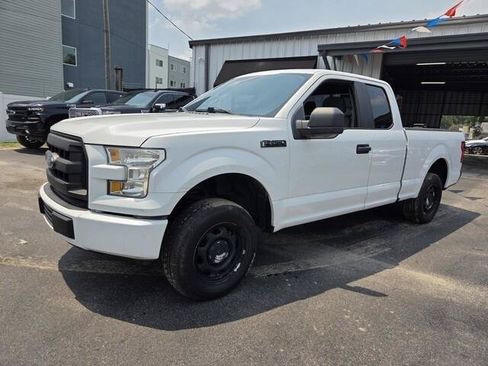 Used 2015 Ford F150 XL w/ Equipment Group 101A Mid RWD image 3