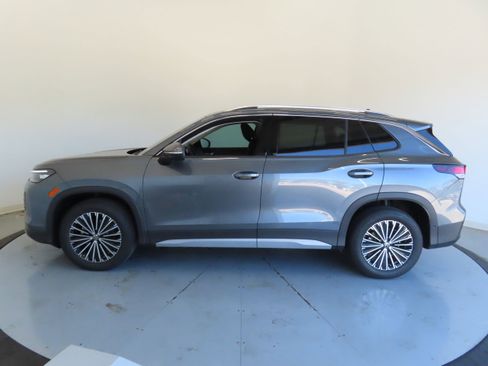 New 2025 Volkswagen Tiguan S image 8