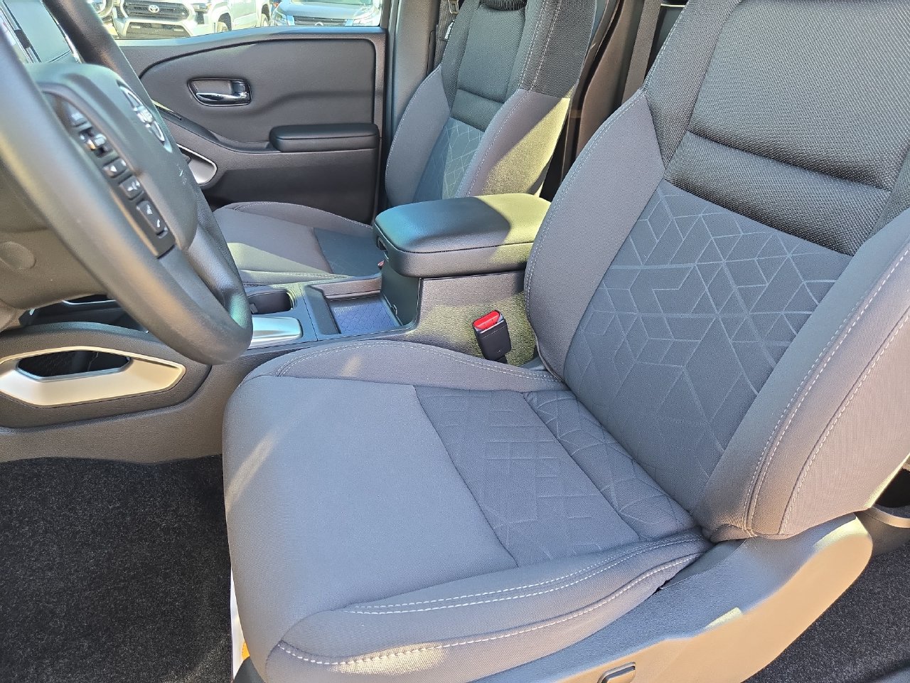Certified 2025 Nissan Frontier SV RWD image 14
