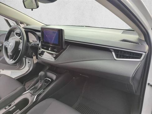 Used 2024 Toyota Corolla LE FWD image 24
