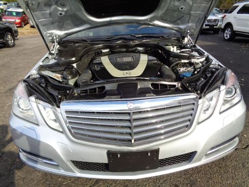 Used 2011 Mercedes-Benz E 350 4MATIC Sedan image 25