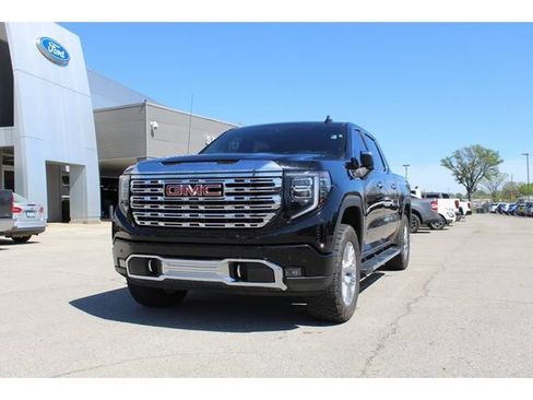 Used 2024 GMC Sierra 1500 Denali w/ Technology Package AWD/4WD image 1