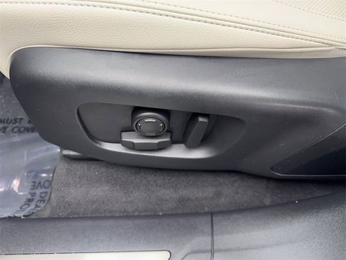 Used 2023 Land Rover Range Rover Velar S image 31