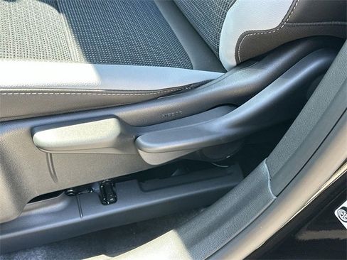 New 2025 Buick Envista Preferred image 19