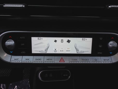 Used 2023 Genesis GV60 Advanced image 18