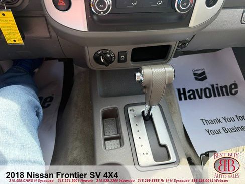 Used 2018 Nissan Frontier SV AWD/4WD image 13