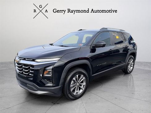 Used 2025 Chevrolet Equinox LT w/ Convenience Package II image 3