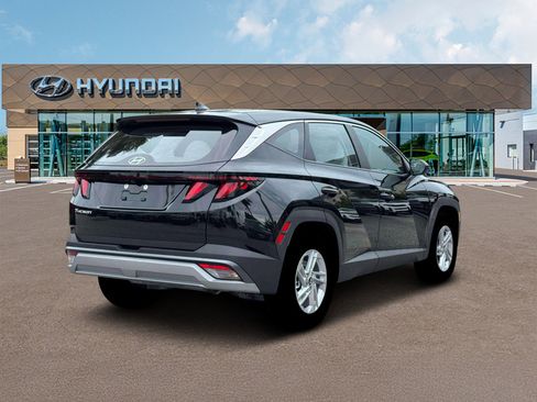 New 2026 Hyundai Tucson SE image 7