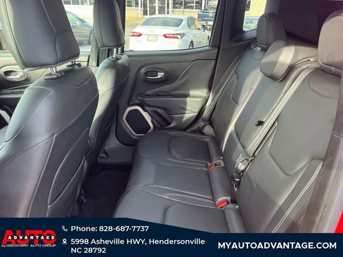 Used 2016 Jeep Renegade Limited image 25