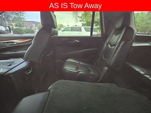 Used 2015 Cadillac Escalade Luxury AWD/4WD image 9