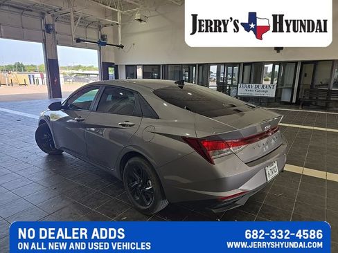 Certified 2023 Hyundai Elantra SEL FWD image 8