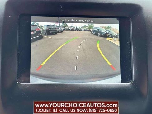 Used 2019 Jeep Cherokee Latitude w/ Popular Appearance Group AWD/4WD image 29