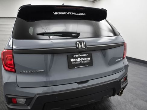 Used 2023 Honda Passport EX-L image 6