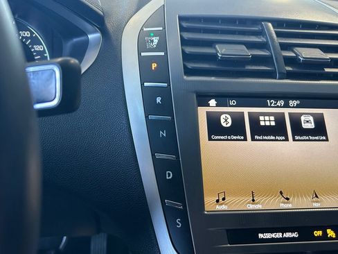 Used 2018 Lincoln MKZ Reserve w/ Technology Package FWD image 15