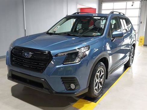 Used 2023 Subaru Forester Premium AWD/4WD image 18