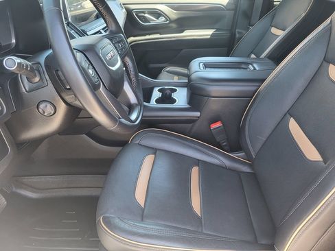 Used 2022 GMC Yukon XL AT4 AWD/4WD image 14