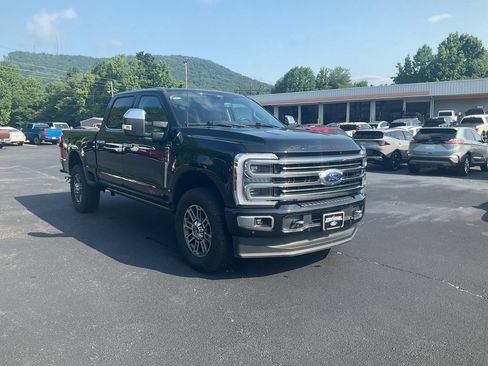 Used 2024 Ford F250 Limited w/ FX4 Off-Road Package AWD/4WD image 3