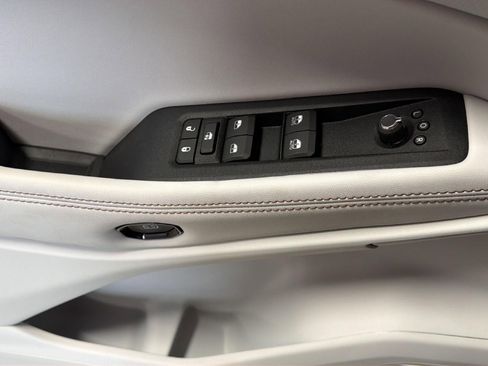 New 2026 Jeep Cherokee Limited image 17