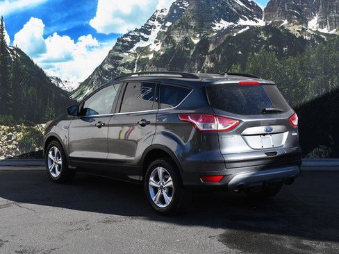 Used 2016 Ford Escape SE image 9
