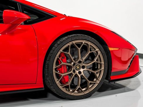Used 2023 Lamborghini Huracan Tecnica image 45