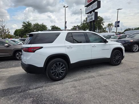 Used 2023 Chevrolet Traverse RS FWD image 15