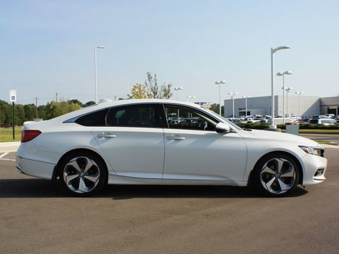 Used 2019 Honda Accord Touring image 21
