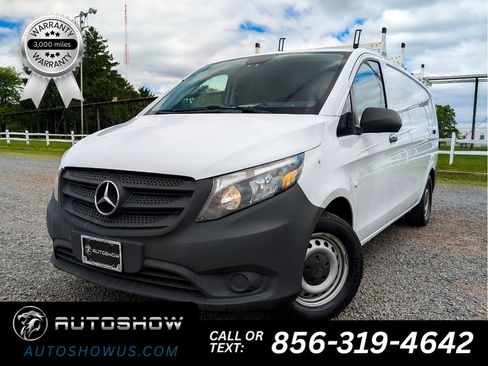 Used 2022 Mercedes-Benz Metris image 1