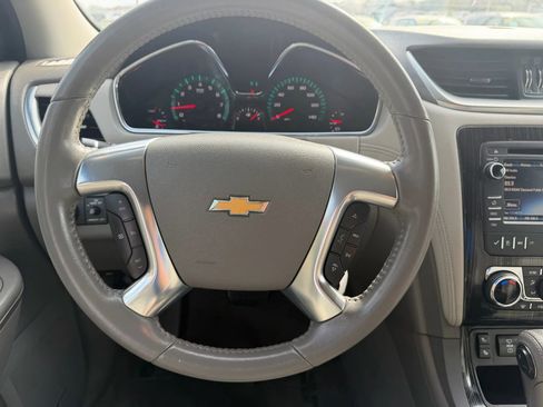 Used 2017 Chevrolet Traverse LT FWD image 20