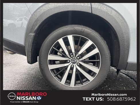 Certified 2025 Nissan Pathfinder Platinum w/ Cargo Package image 9