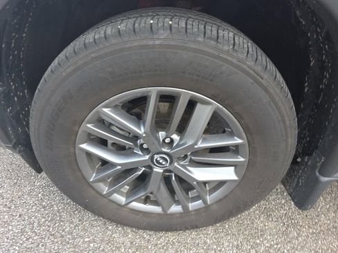 Certified 2023 Nissan Rogue S image 15