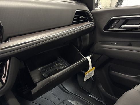 New 2026 Chevrolet Suburban Z71 w/ Comfort Package image 17