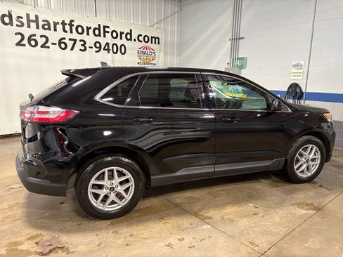Certified 2024 Ford Edge SEL w/ Convenience Package image 9