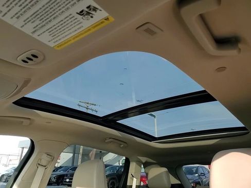 Used 2022 Lincoln Nautilus Reserve w/ Equipment Group 201A image 21