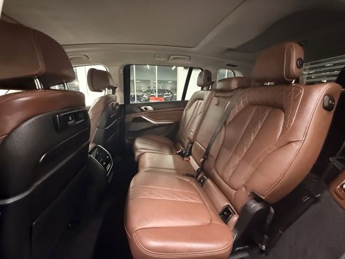 Used 2020 BMW X7 xDrive40i w/ Executive Package image 17