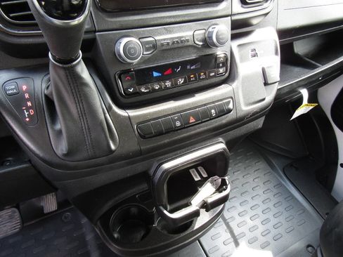 Used 2025 RAM ProMaster 3500 w/ Convenience Group image 14
