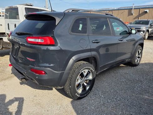 Used 2016 Jeep Cherokee Trailhawk w/ Leather Interior Group AWD/4WD image 2