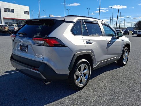 Certified 2020 Toyota RAV4 Limited image 7