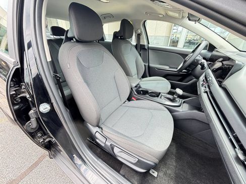 Used 2025 Kia K4 FWD image 36