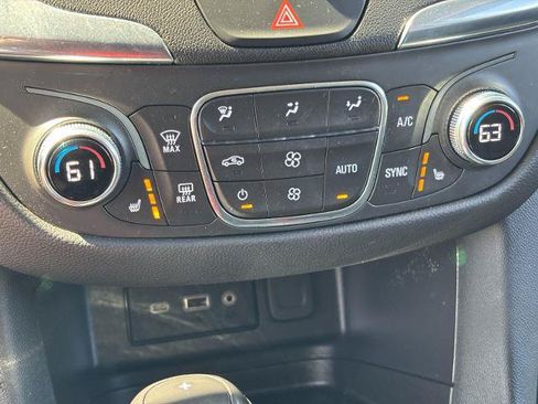 Used 2021 Chevrolet Equinox LT AWD/4WD image 27