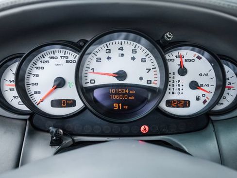 Used 2003 Porsche 911 Carrera RWD image 9