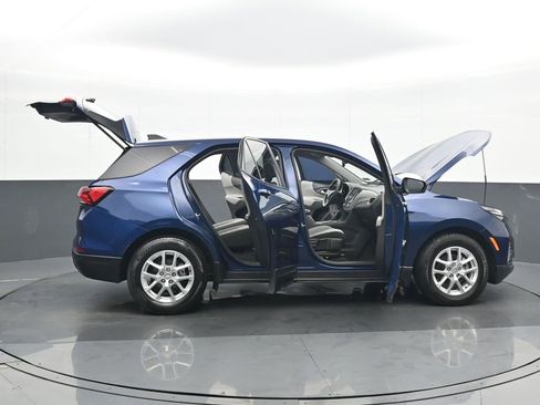 Used 2022 Chevrolet Equinox LS w/ LS Convenience Package image 26